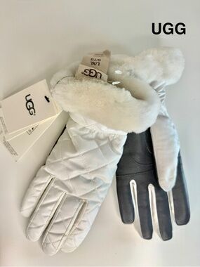 New UGG Women Large/XL White Quilted Touch Screen Sheepskin Cuff Gloves MSRP $85